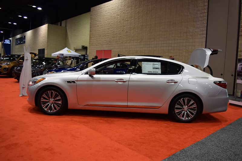 The K900 is really nice. Like the Genesis, it’s basic luxury, everything a luxury car should be.